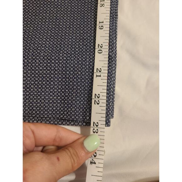 Maurices large women's navy and white capris - Picture 9 of 9